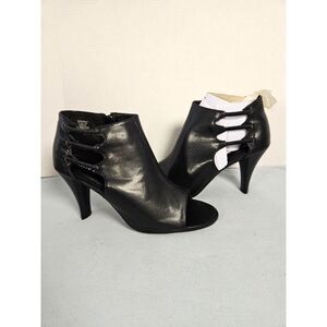 NWT Pierre Dumas Marion Black Peep Toe Caged Cutout Heeled Booties Size 9